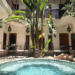 Riad Smara ***